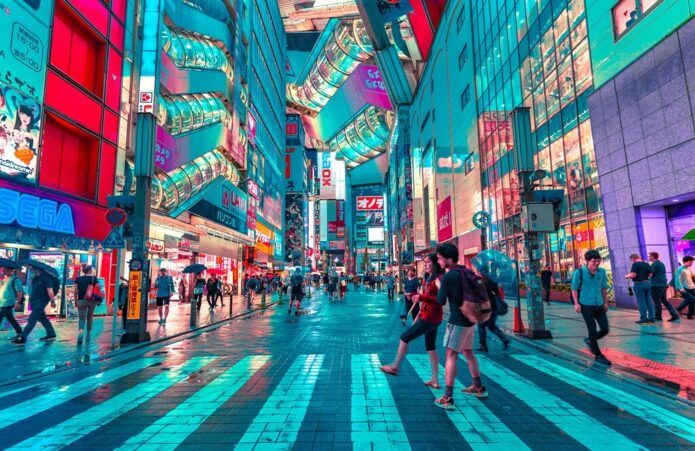 Blick in Einkaufspassage in Tokio